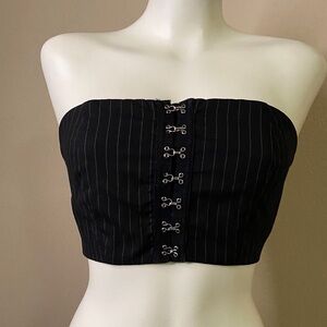 Forever 21 Black Pinstripe Hook & eye Front Crop bandeau tube Top S 🖤🖤
